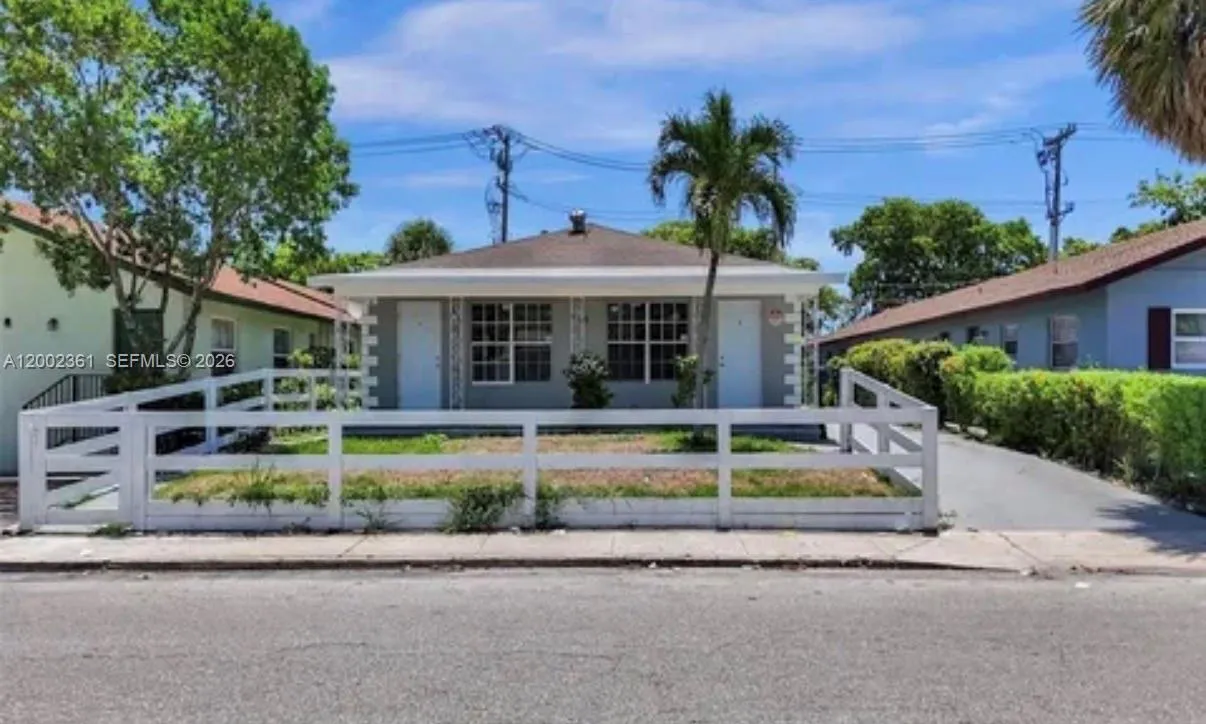 for sale at 706 S F St, Lake Worth FL 33460