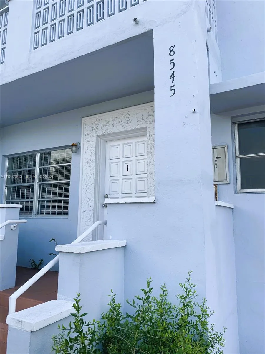 8545 Harding Ave # 5, Miami Beach FL 33141