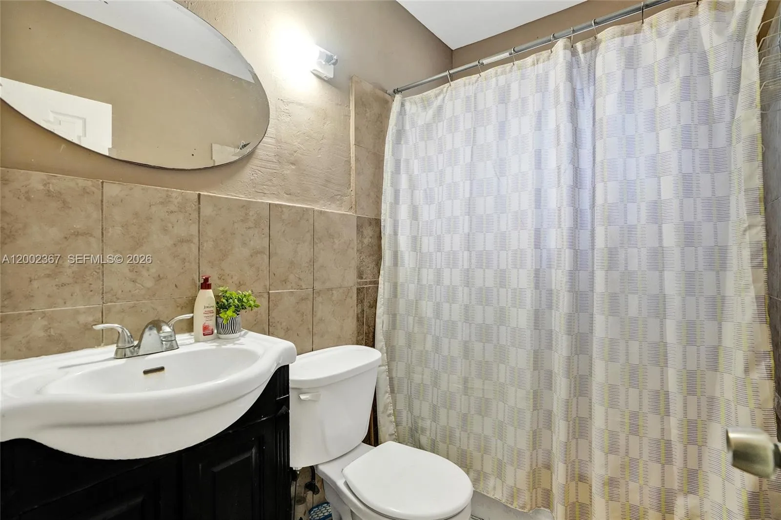 836 NW 101st St, Miami FL 33150