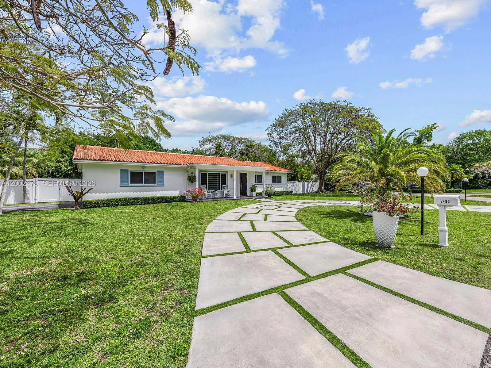 7495 SW 73rd Ter, Miami FL 33143