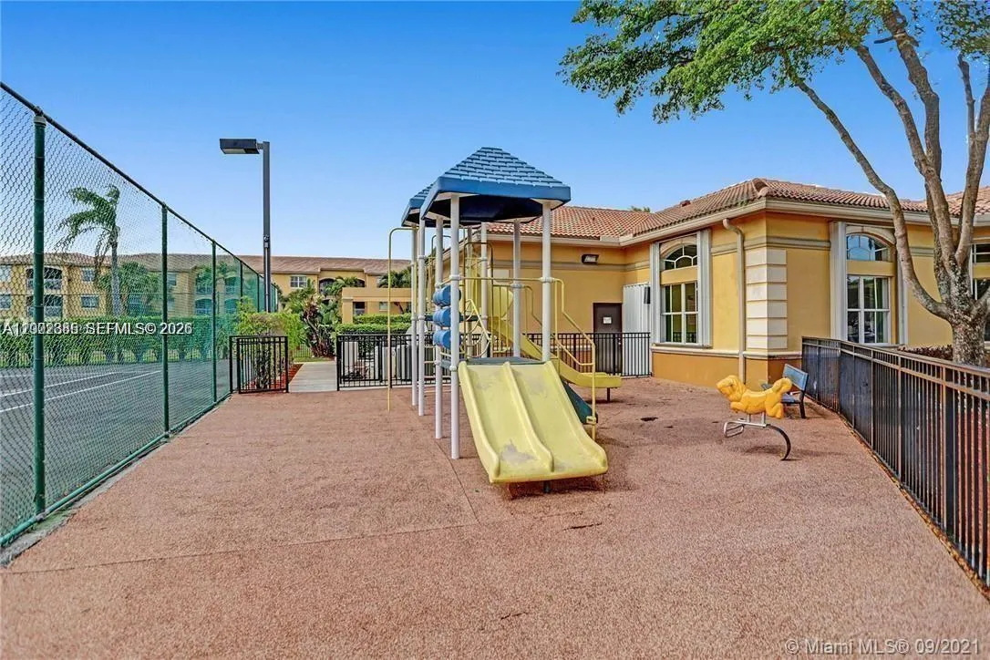 9615 NW 1st Ct # 104, Pembroke Pines FL 33024