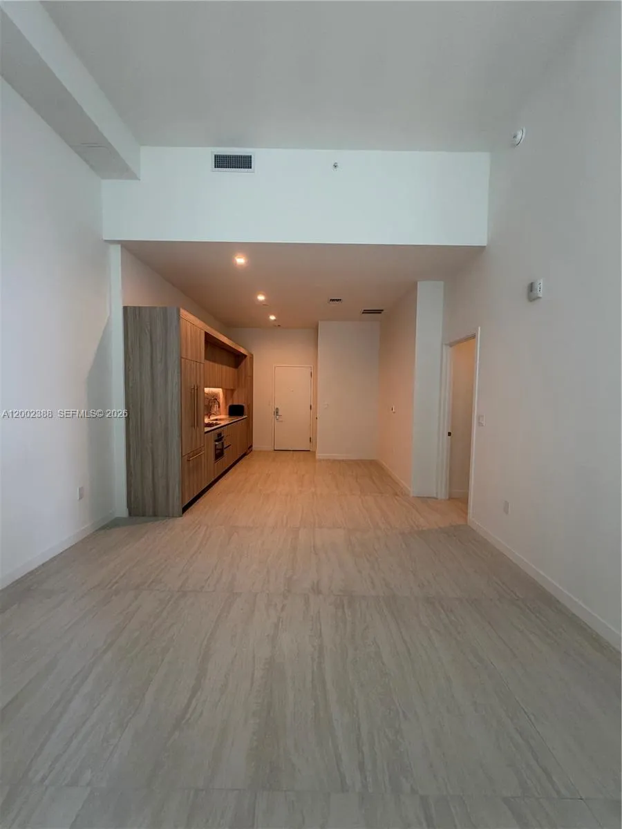 77 SE 5th Street # 1208, Miami FL 33131