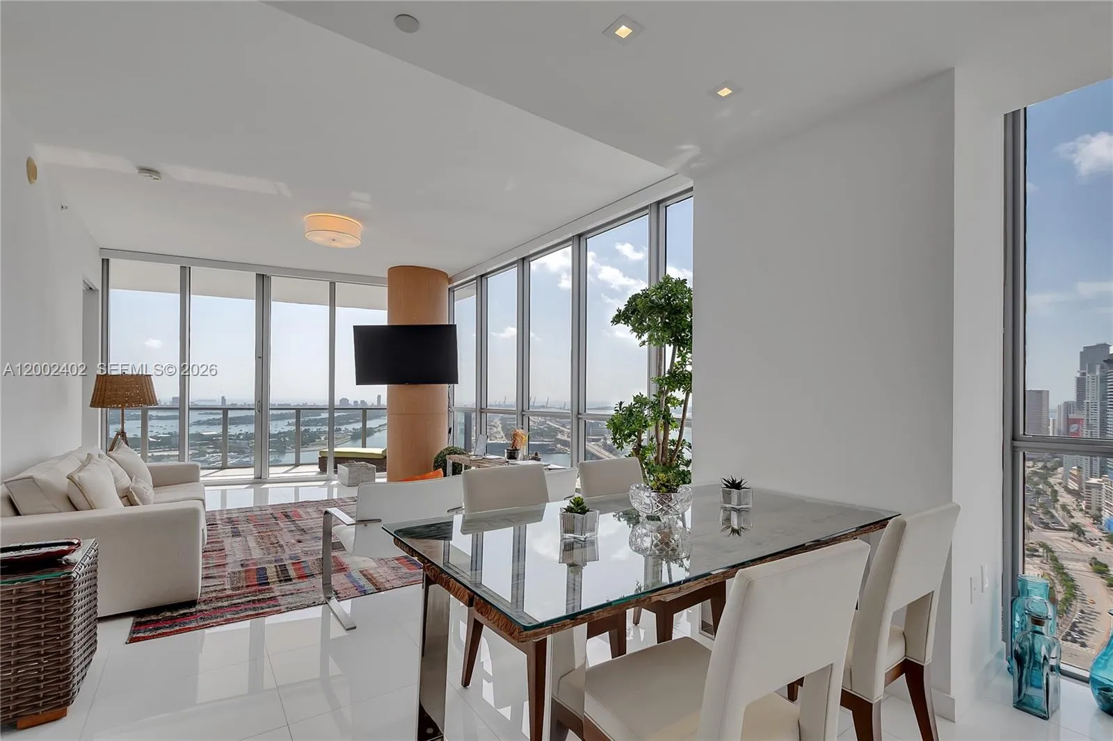 1100 Biscayne Blvd # 3901, Miami FL 33132