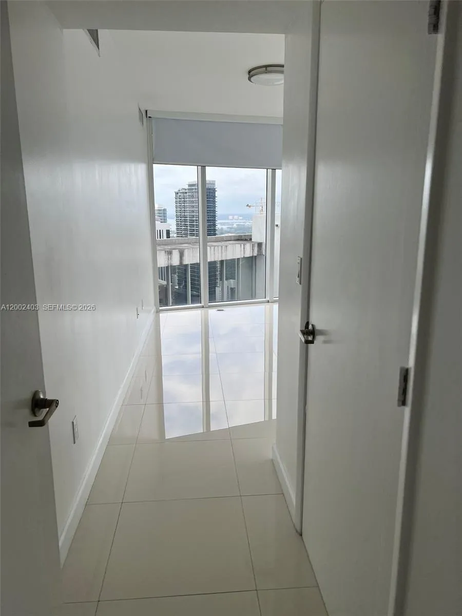 475 Brickell Ave # 5508, Miami FL 33131