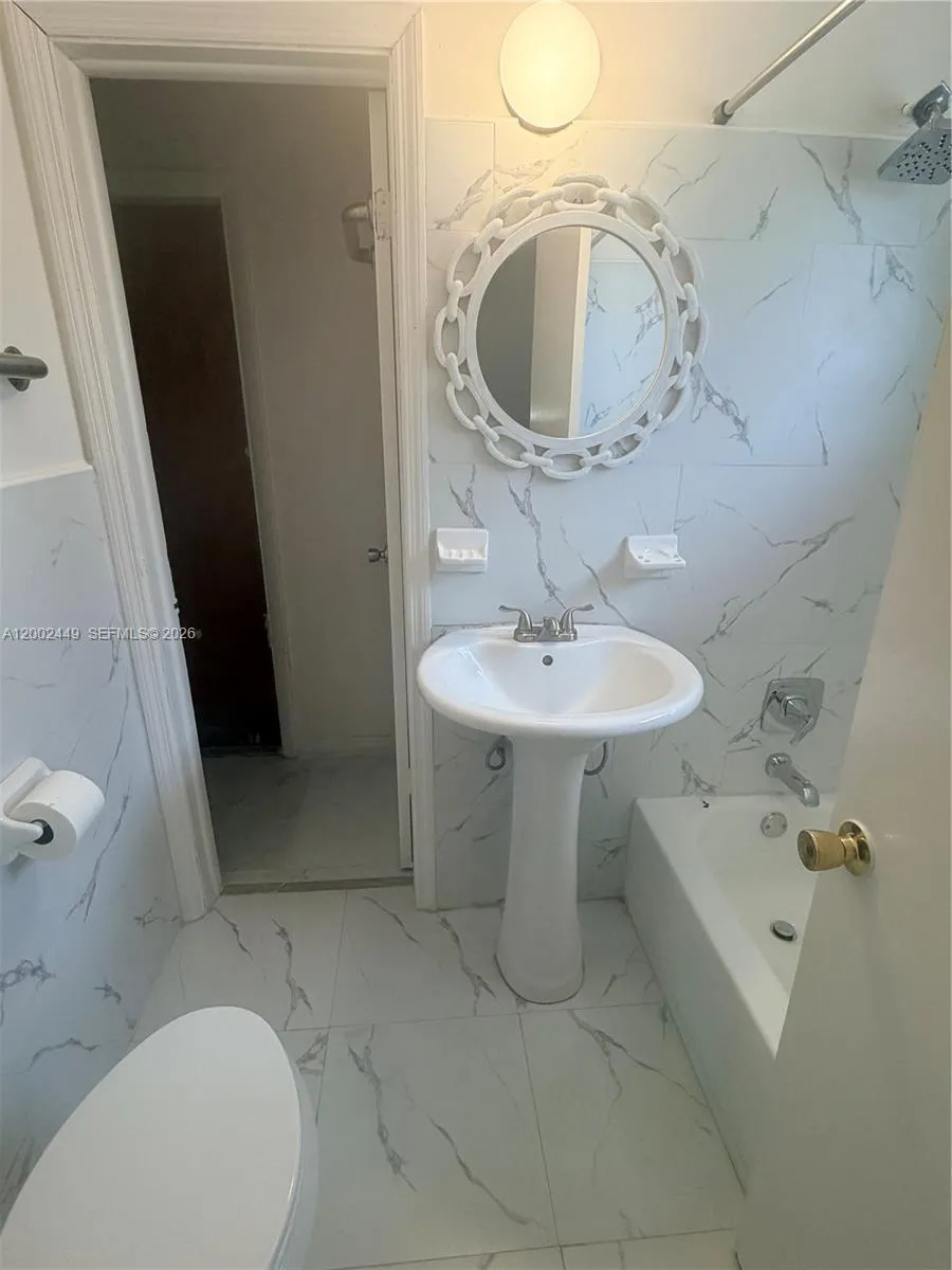 1290 NE 156th St # 0, North Miami Beach FL 33162