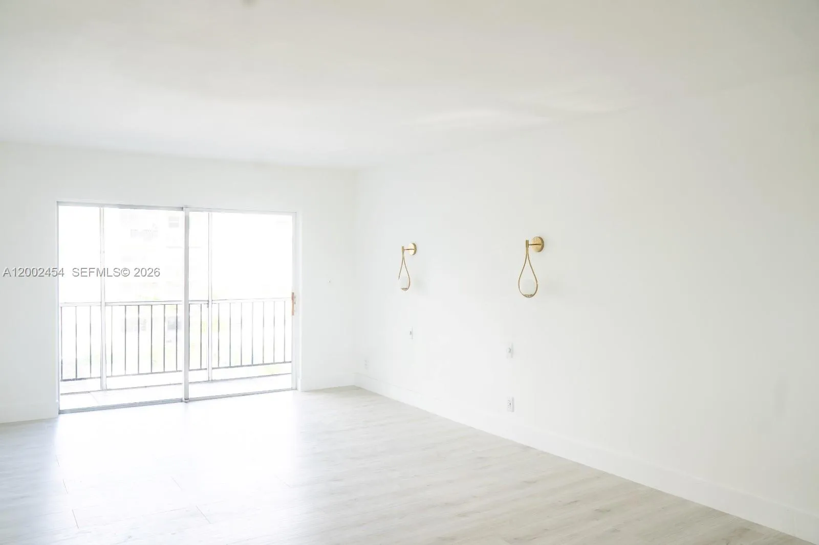 220 SW 9th Ave # 306, Hallandale Beach FL 33009