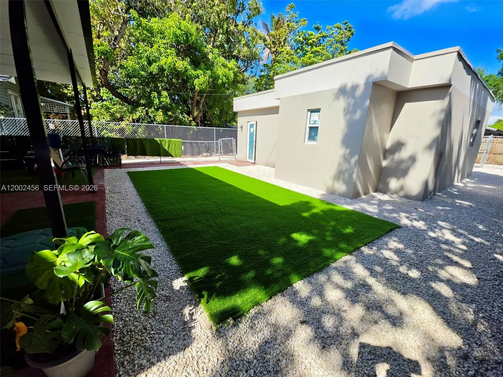 2637 NW 23rd Ct, Miami FL 33142