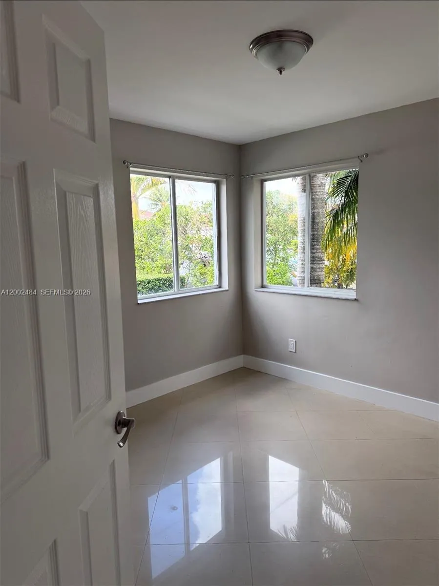 17501 SW 142nd Ct, Miami FL 33177