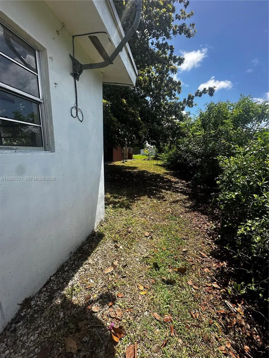 821 SW 2nd St, Florida City FL 33034