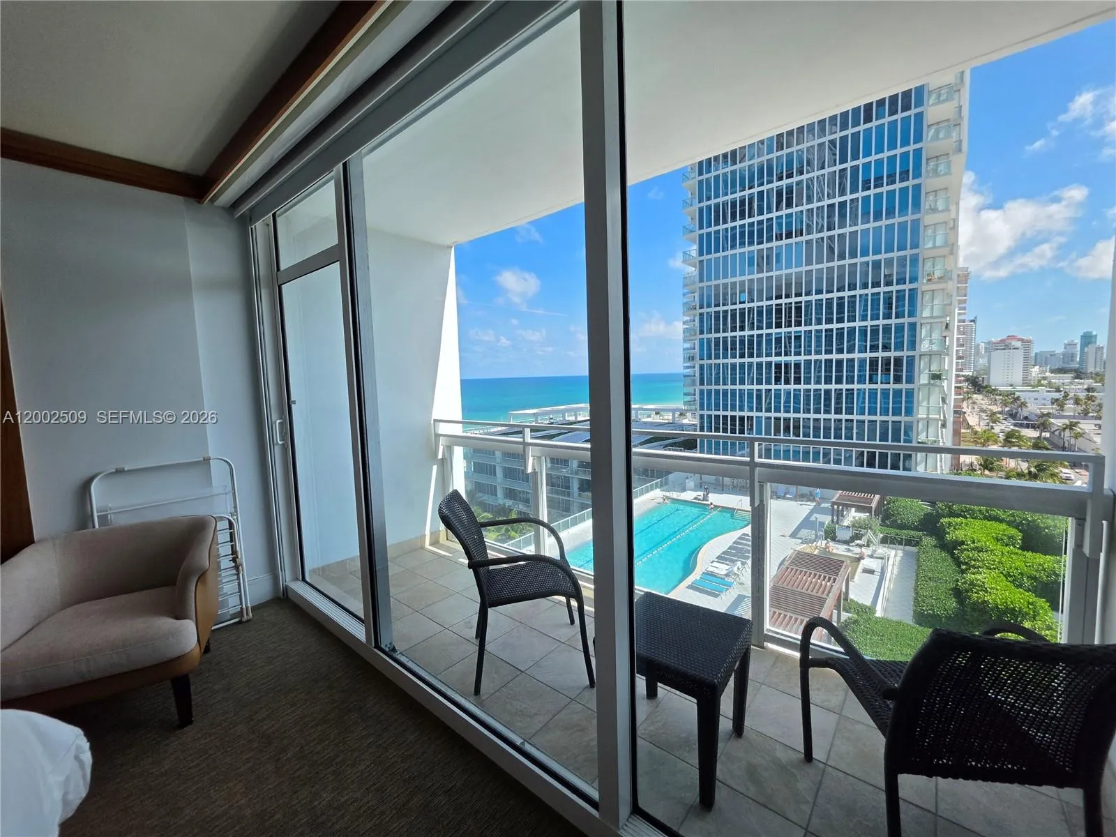 6801 Collins Ave, Miami Beach FL 33141