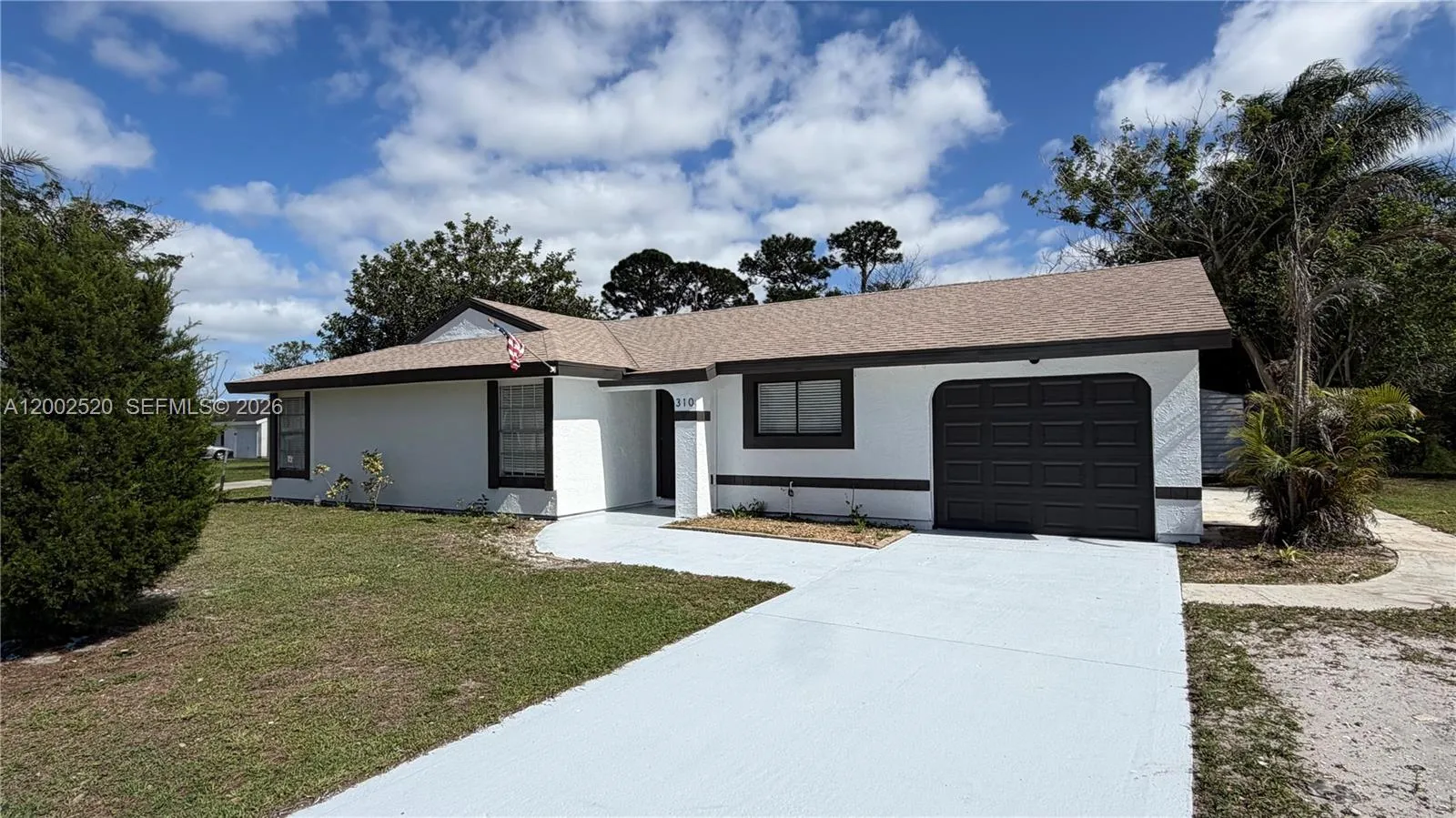 310 SW Bridgeport Dr, Port St. Lucie FL 34953