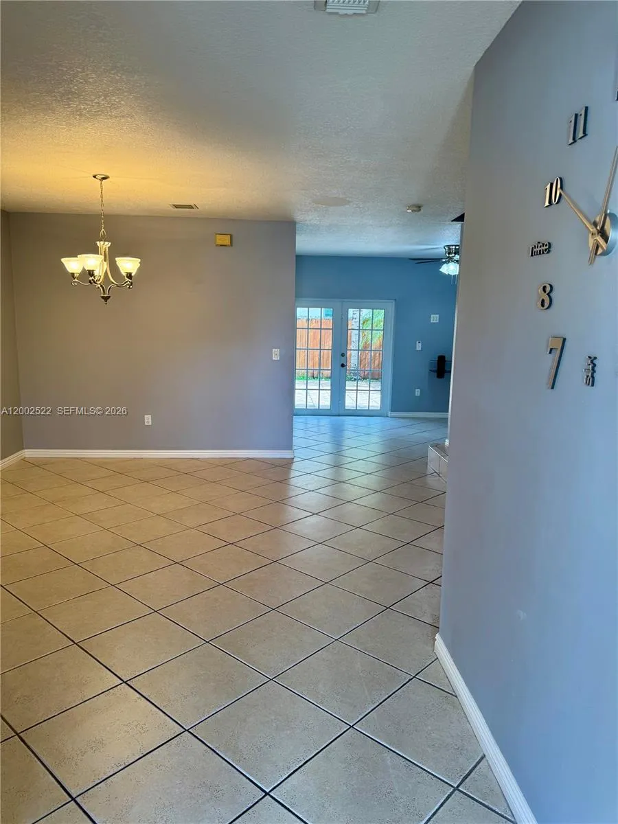 3891 SW 146 ct # 14, Miami FL 33185