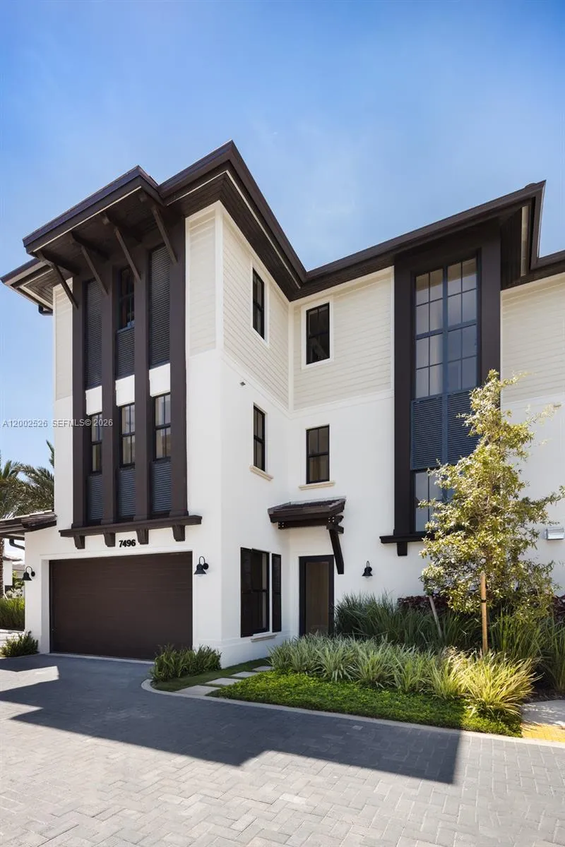 7496 SW 100th St, Pinecrest FL 33156