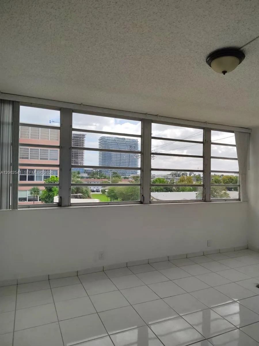 200 NE 12th Ave # 1C, Hallandale Beach FL 33009