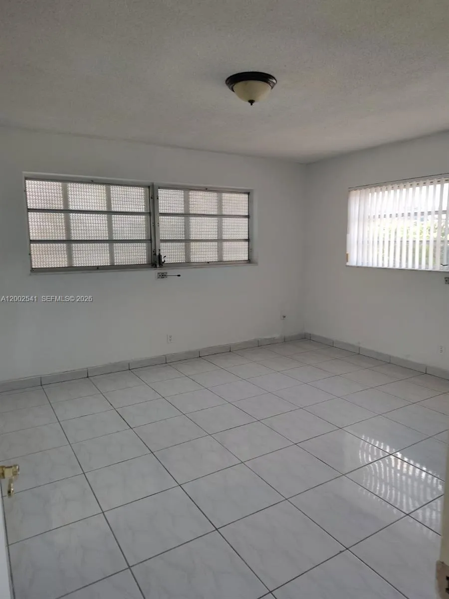 200 NE 12th Ave # 1C, Hallandale Beach FL 33009