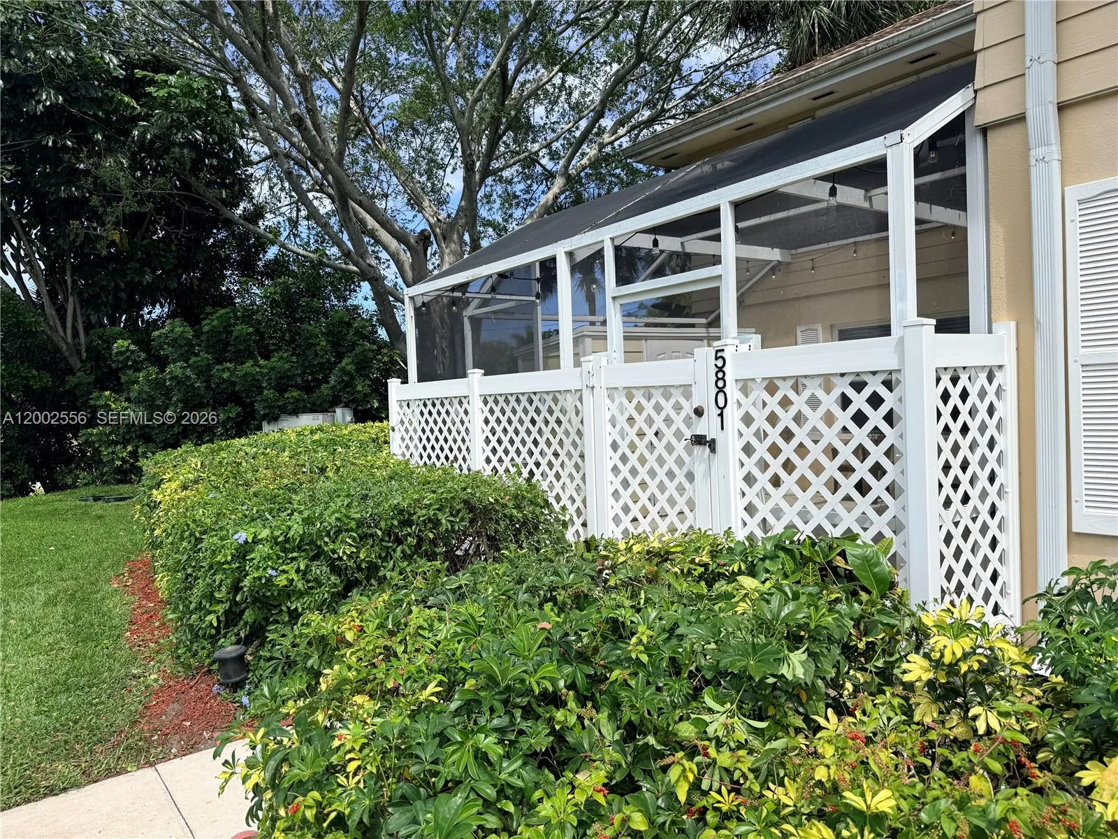 5801 Wheatley Ct, Boynton Beach FL 33436