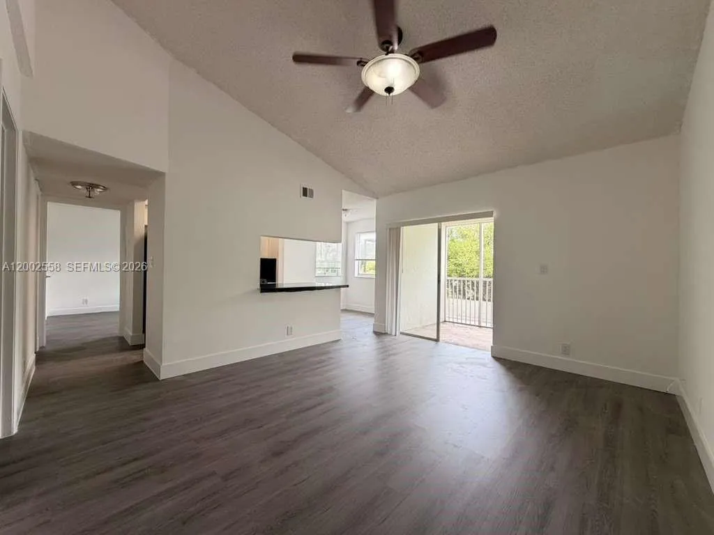 5760 Rock Island Rd # 330, Tamarac FL 33319