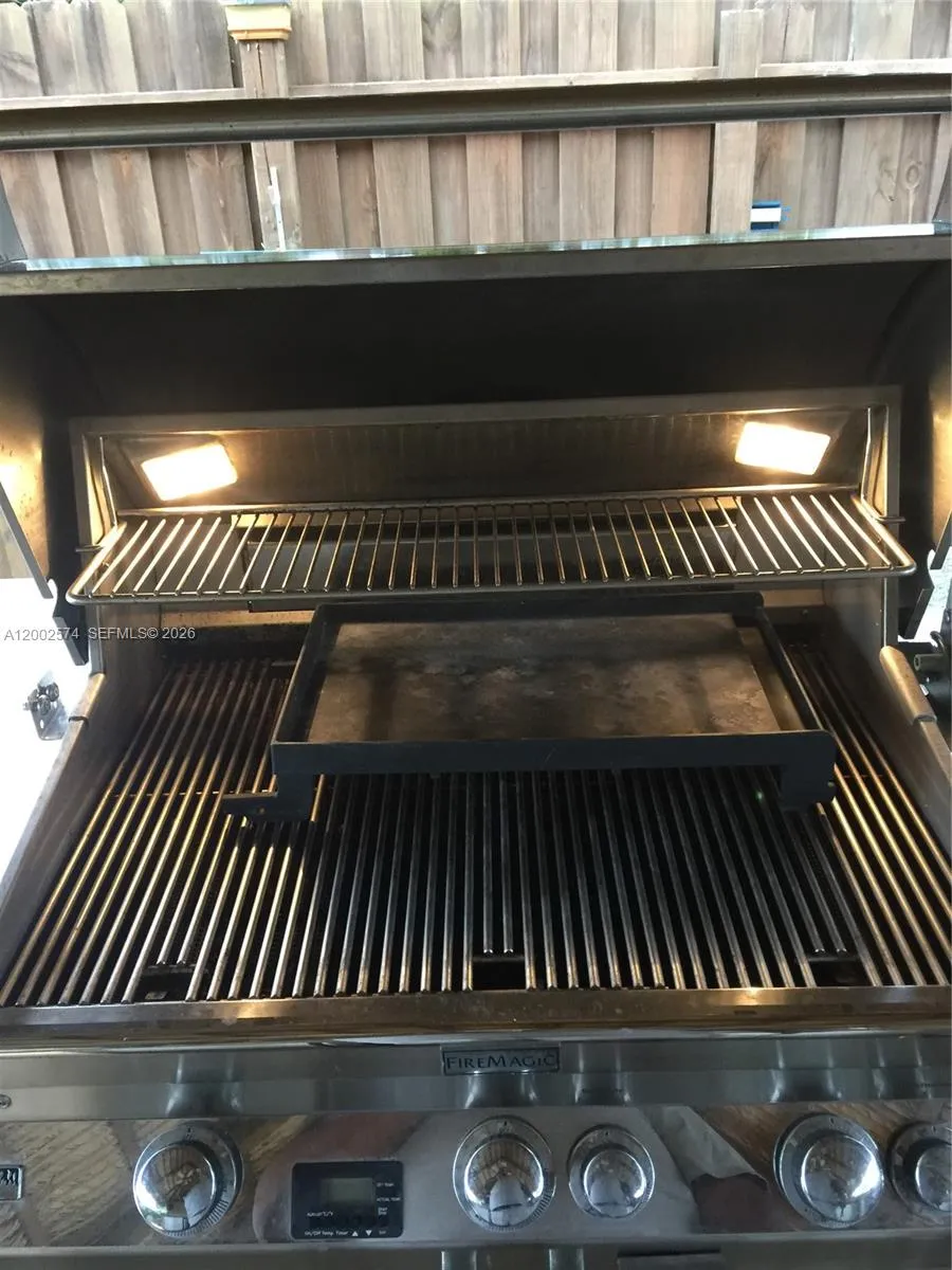 9837 SW 194th St, Cutler Bay FL 33157