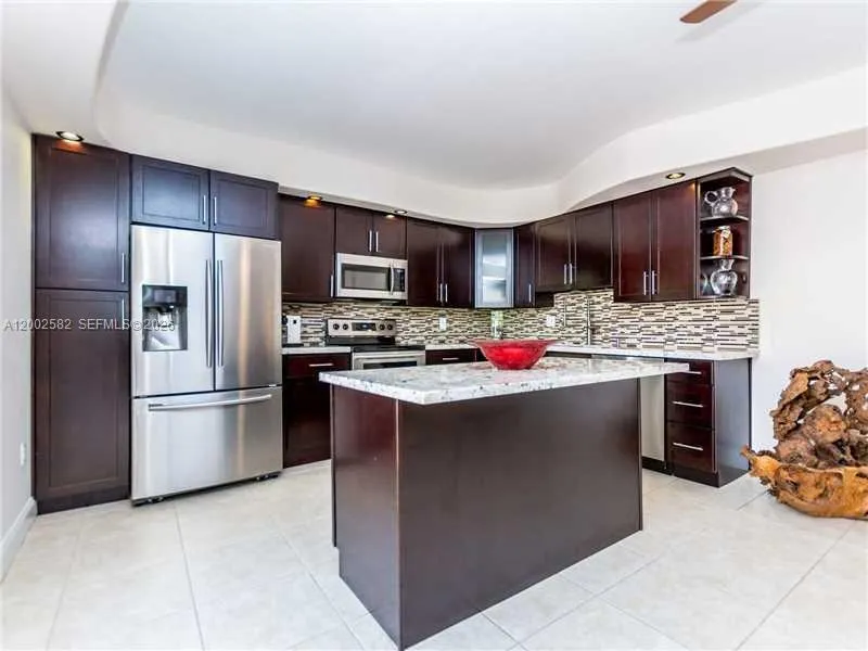 5025 SW 98th Avenue Rd, Miami FL 33165