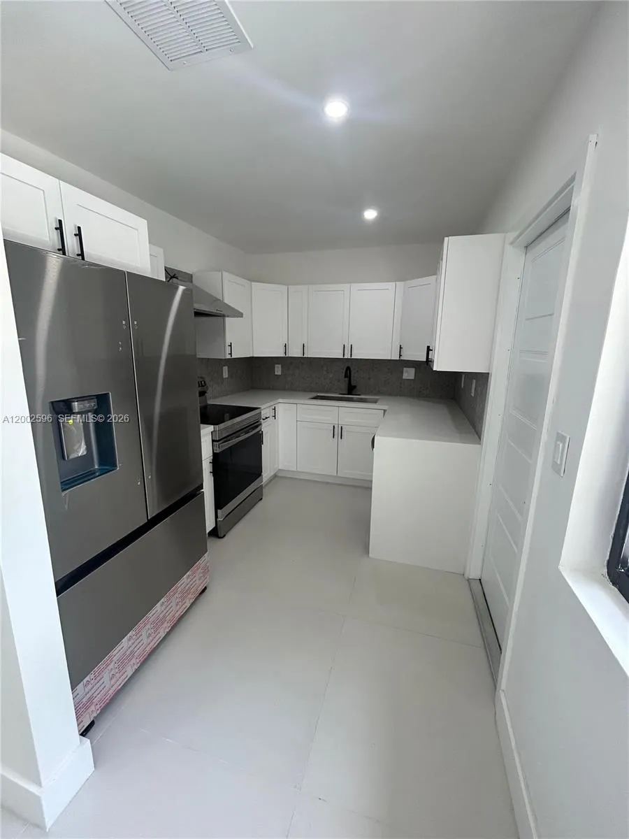 1242 NE 145th St, Miami FL 33161