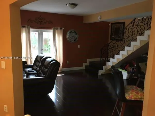 8067 NW 199th Ter, Hialeah FL 33015