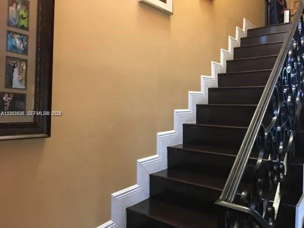 8067 NW 199th Ter, Hialeah FL 33015