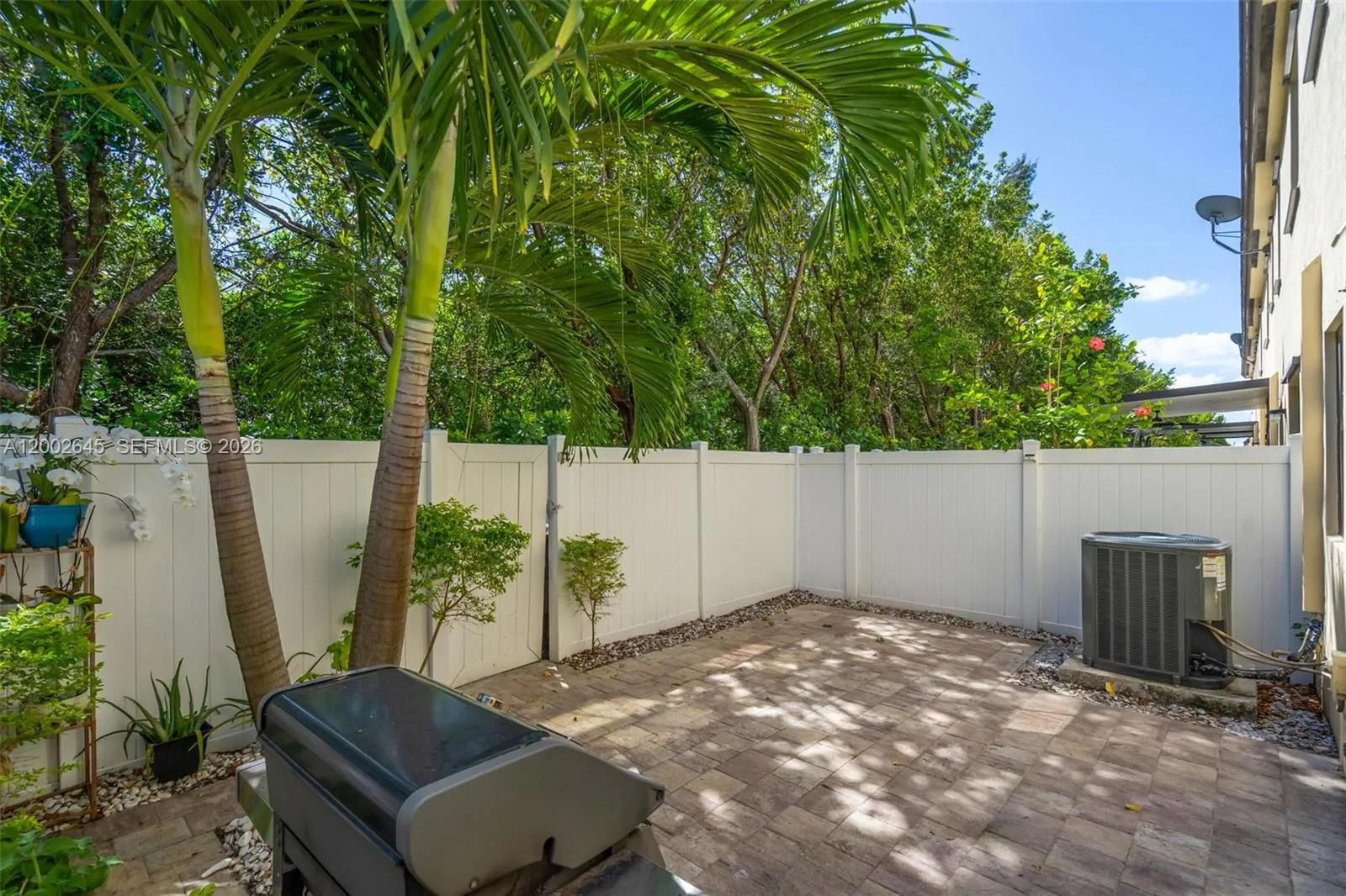 10371 W 32nd Ln, Hialeah FL 33018