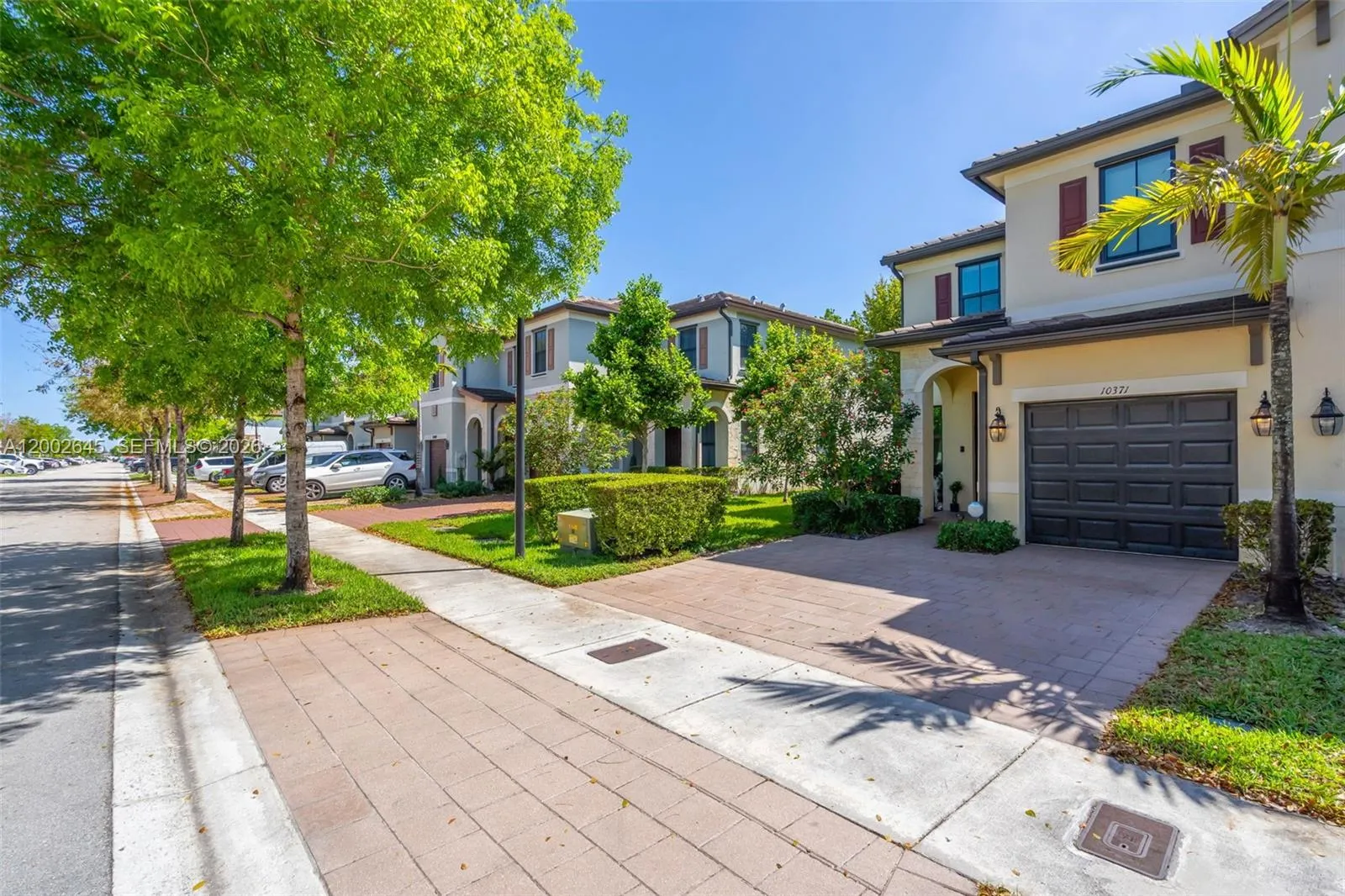 10371 W 32nd Ln, Hialeah FL 33018