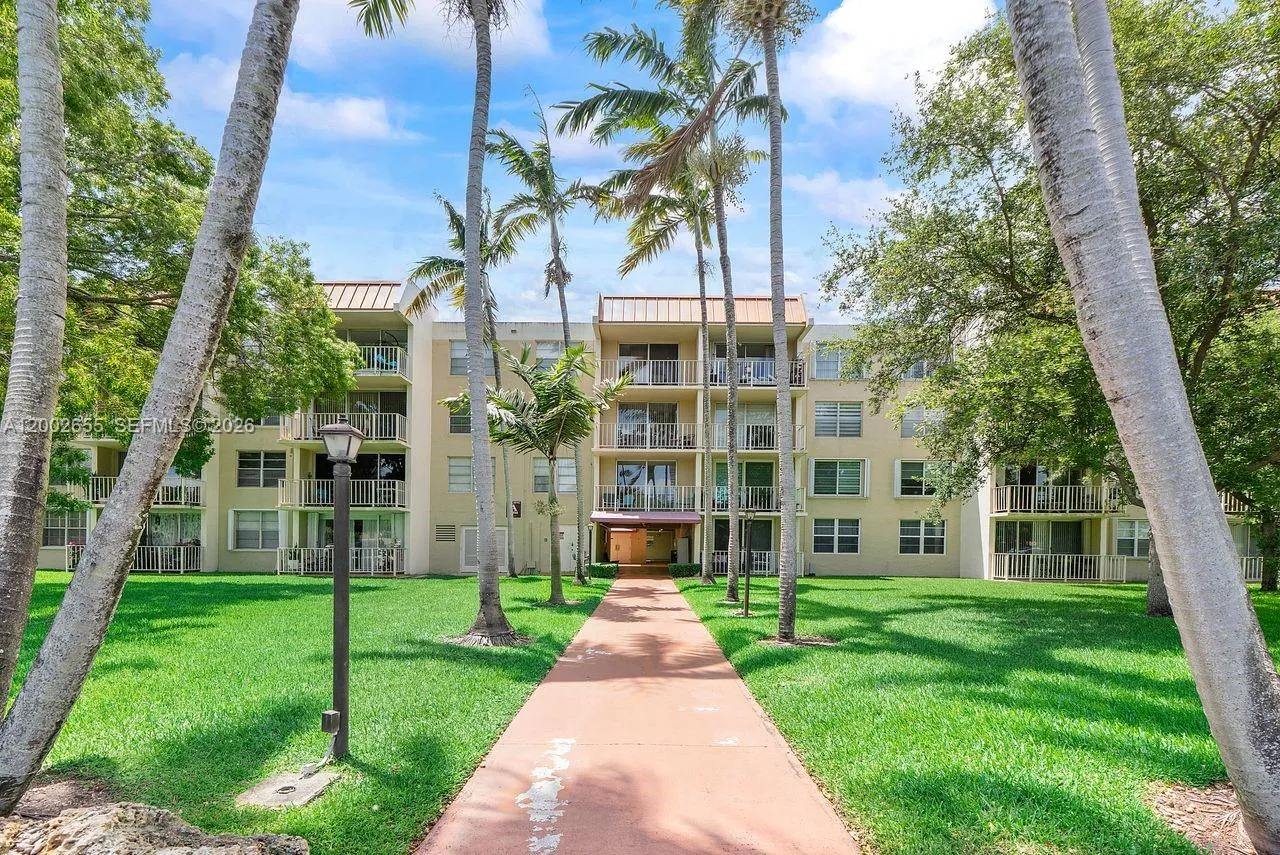 2 bedroom 2 bath for sale at 13100 SW 92nd Ave, Miami FL 33176