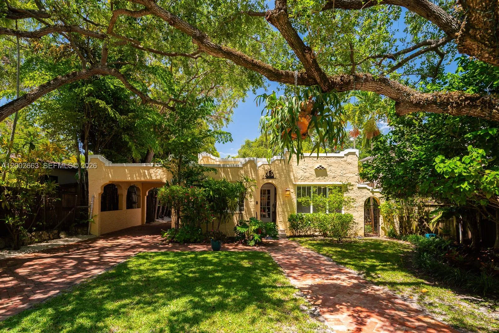 2521 Inagua Ave, Coconut Grove FL 33133