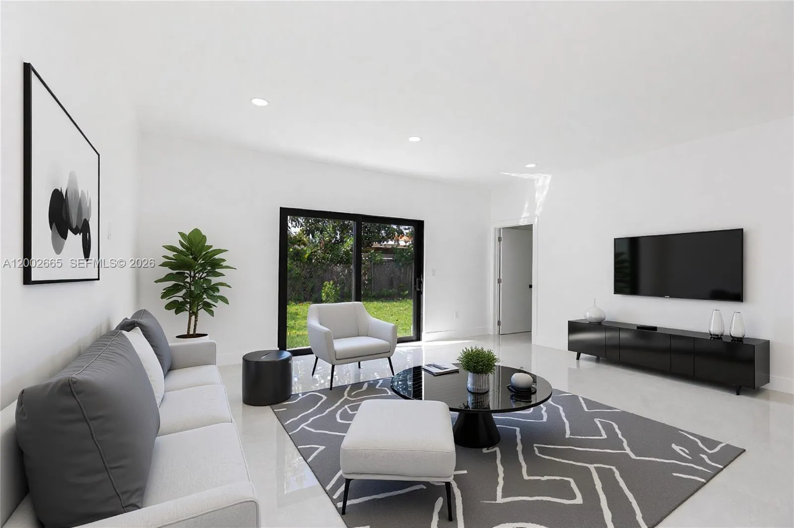 5550 SW 4th St, Miami FL 33134