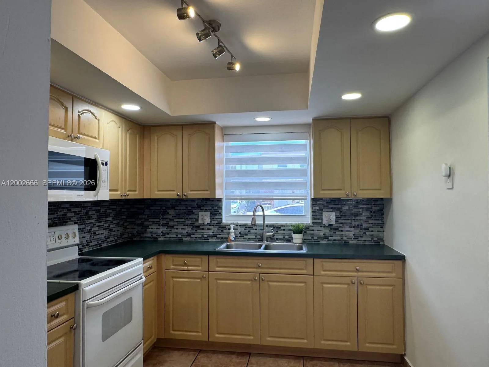 1373 W 69th St # 0, Hialeah FL 33014