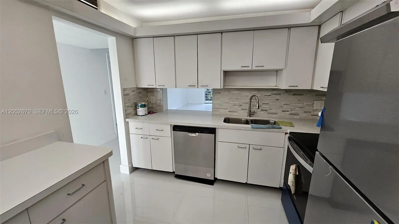 871 NE 195 ST # 204, Miami FL 33179