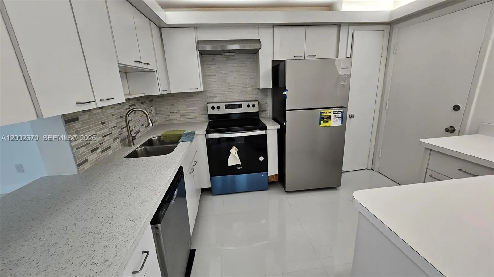 871 NE 195 ST # 204, Miami FL 33179