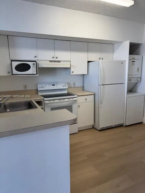 5077 NW 7th St # 1509, Miami FL 33126