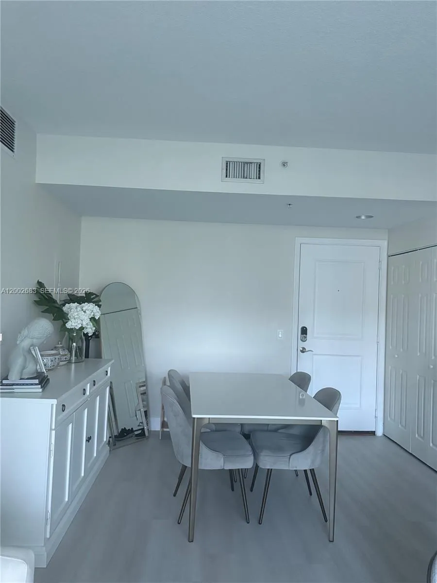 480 NE 30th St # 903, Miami FL 33137