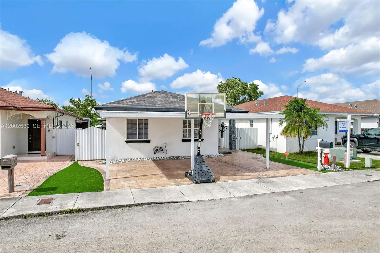 1381 W 30th St, Hialeah FL 33012