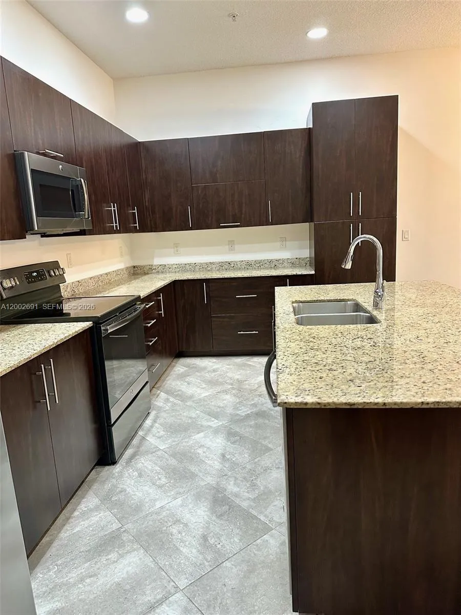 12470 NW 17th Ct # 12470, Pembroke Pines FL 33028