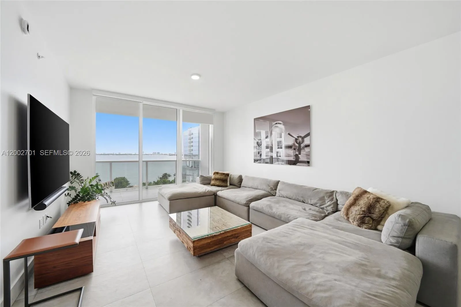 600 NE 27th St # 1002, Miami FL 33137