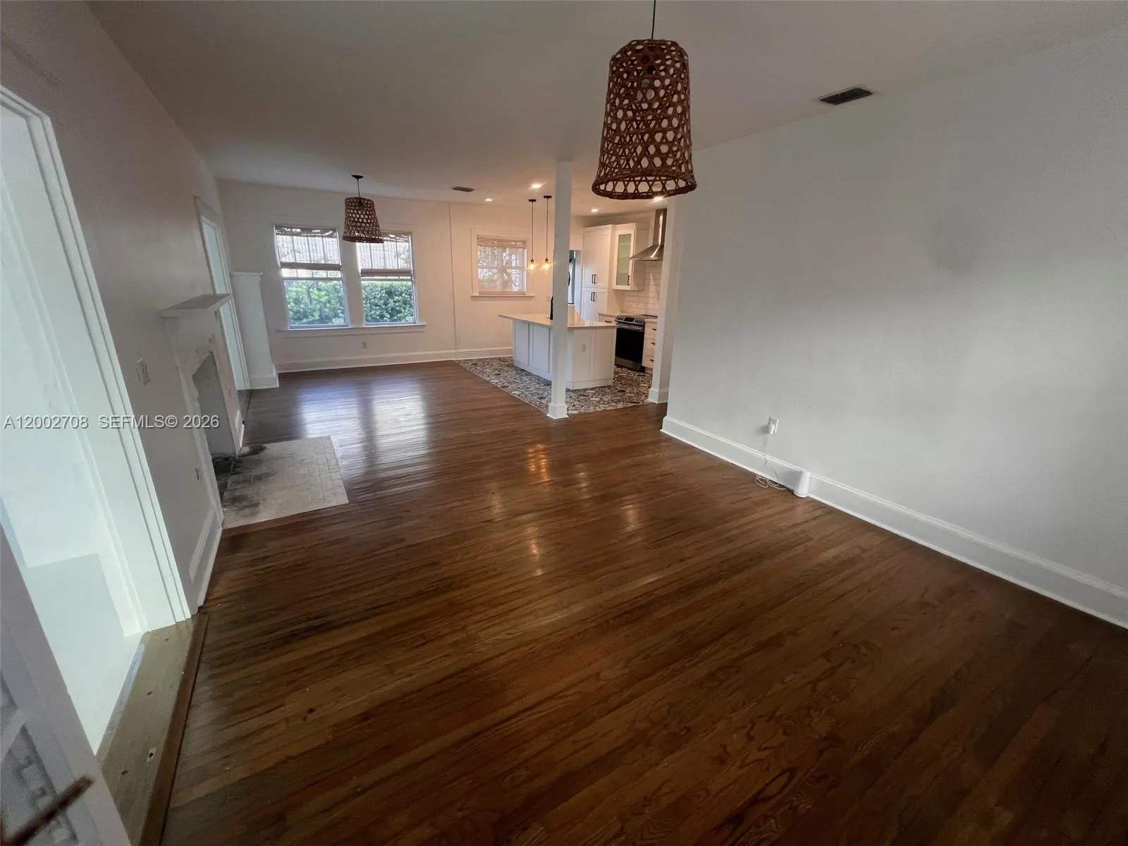 2272 SW 11th terrace, Miami FL 33135