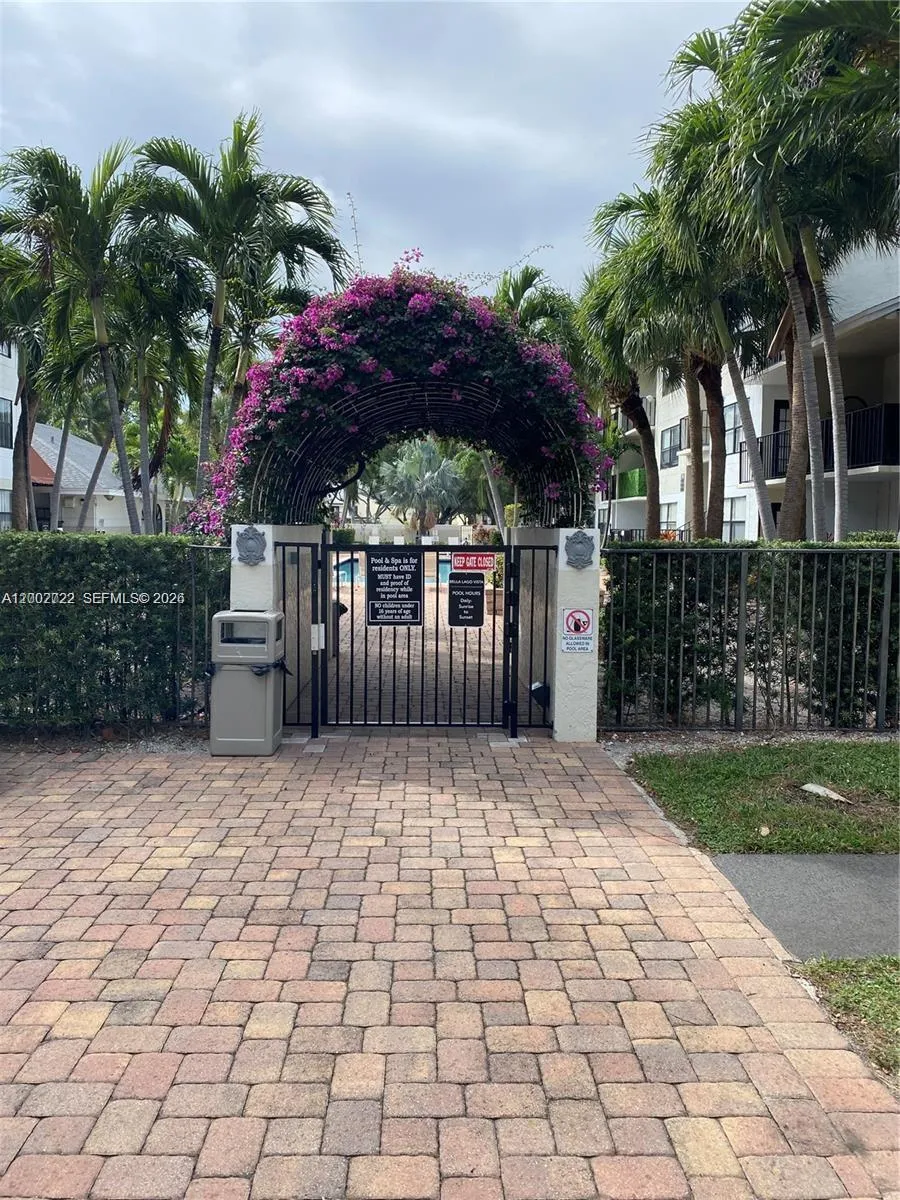 700 Executive # 13, West Palm Beach FL 33401