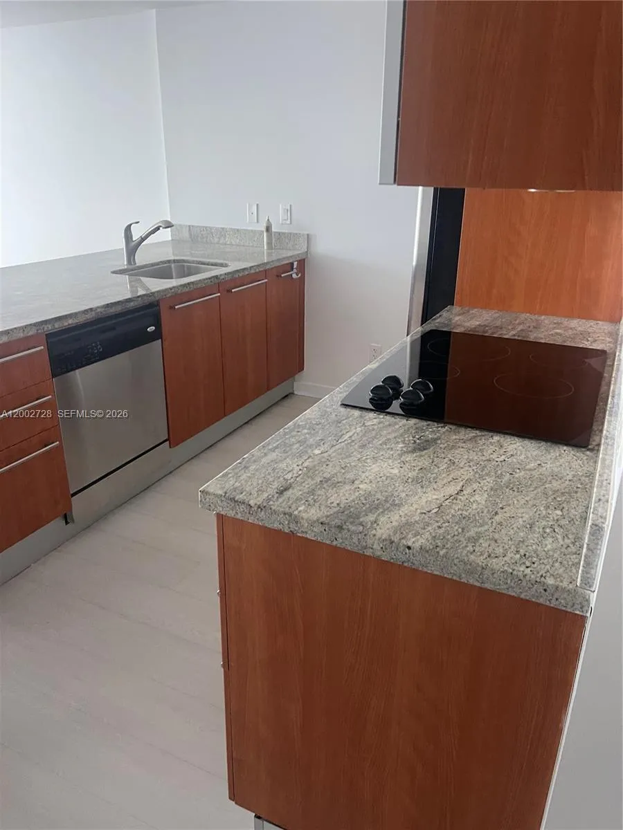 185 SW 7th St # 2705, Miami FL 33130