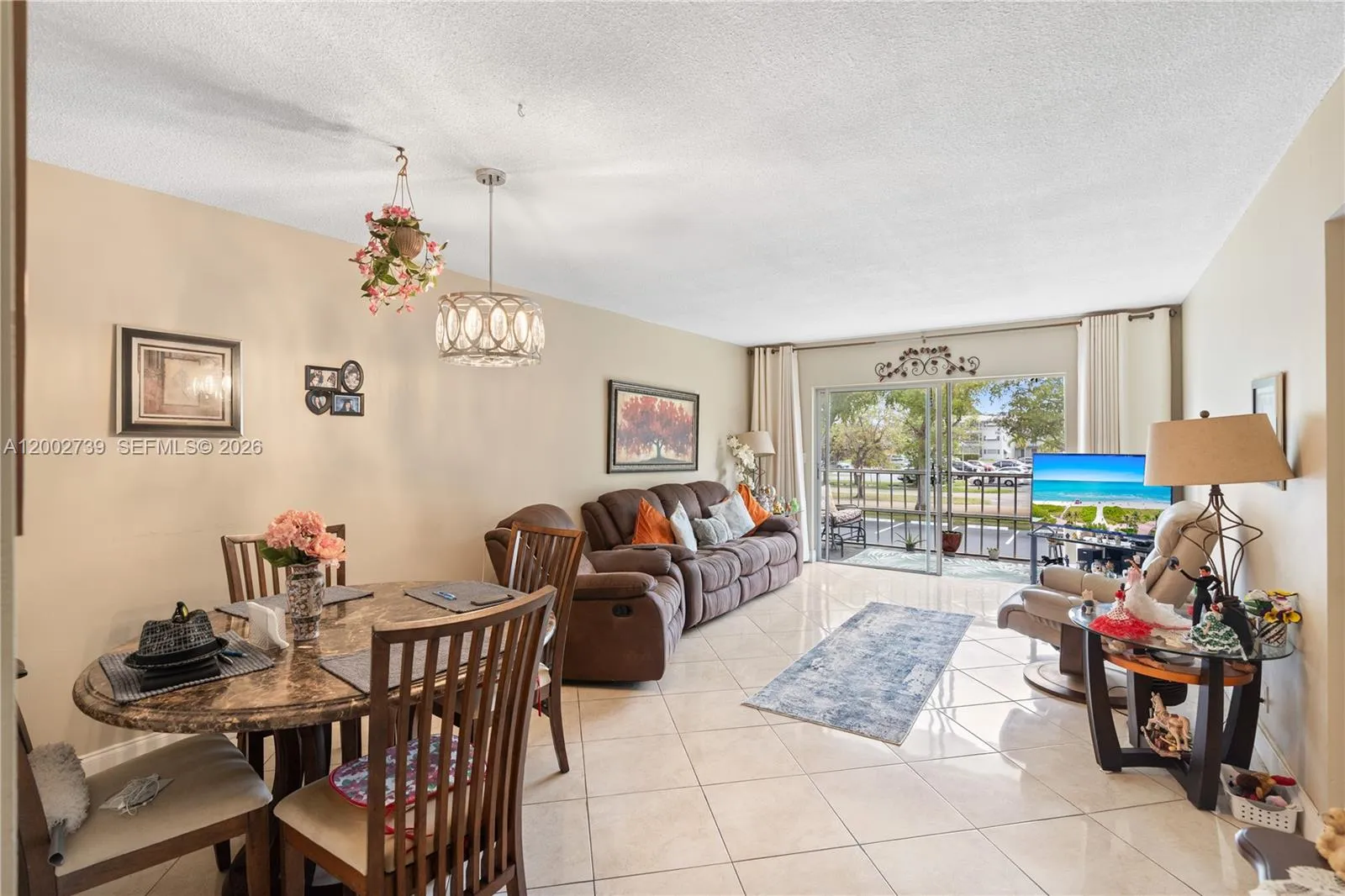 1000 Hillcrest Ct # 214, Hollywood FL 33021