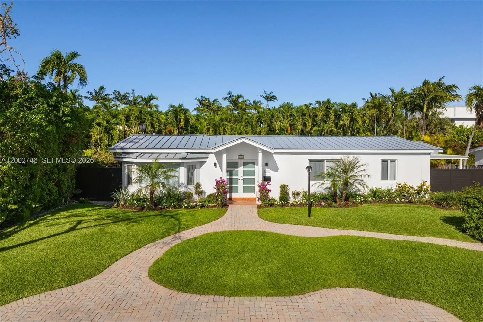 255 Ridgewood Rd, Key Biscayne FL 33149