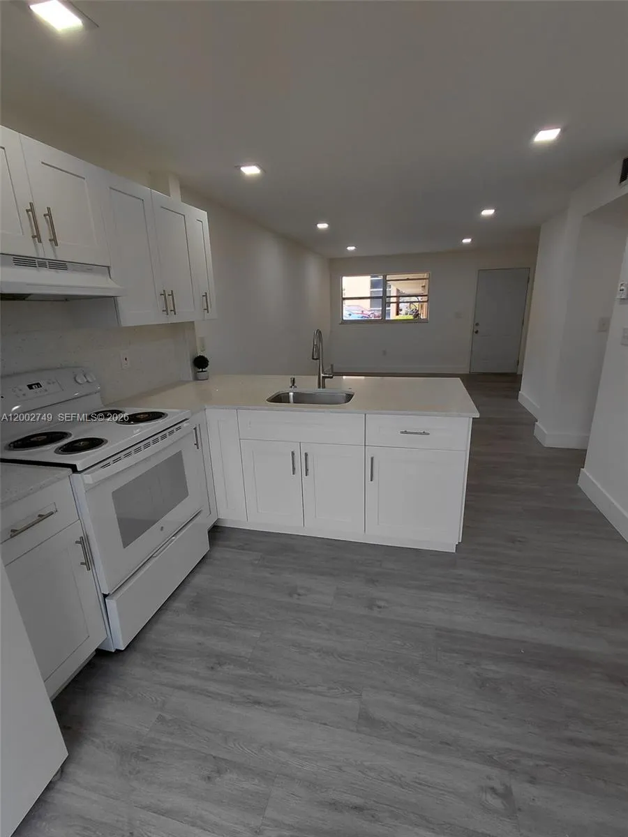 5435 W 24th Ave # 14, Hialeah FL 33016