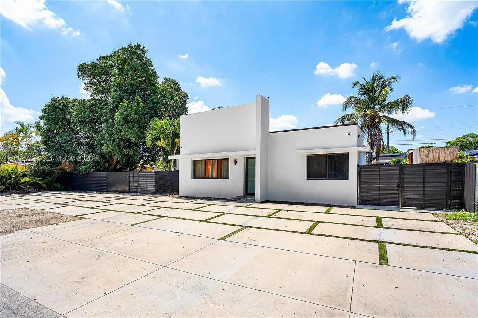 3040 NW 93rd St, Miami FL 33147