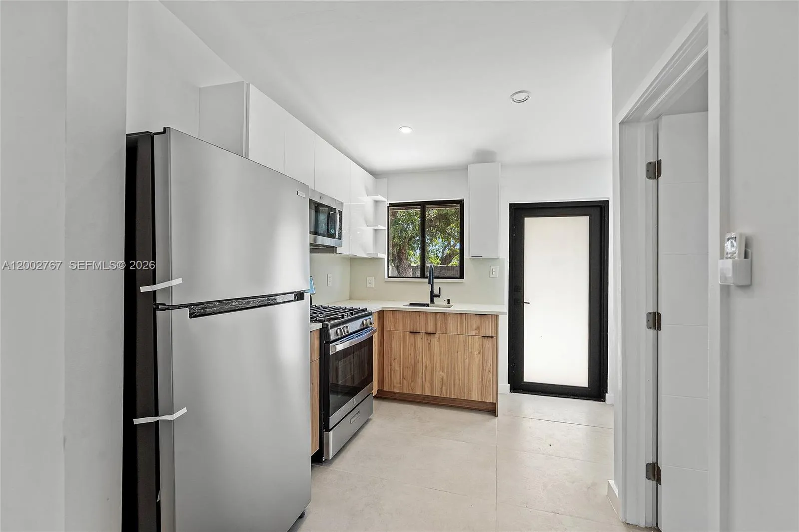 3040 NW 93rd St, Miami FL 33147