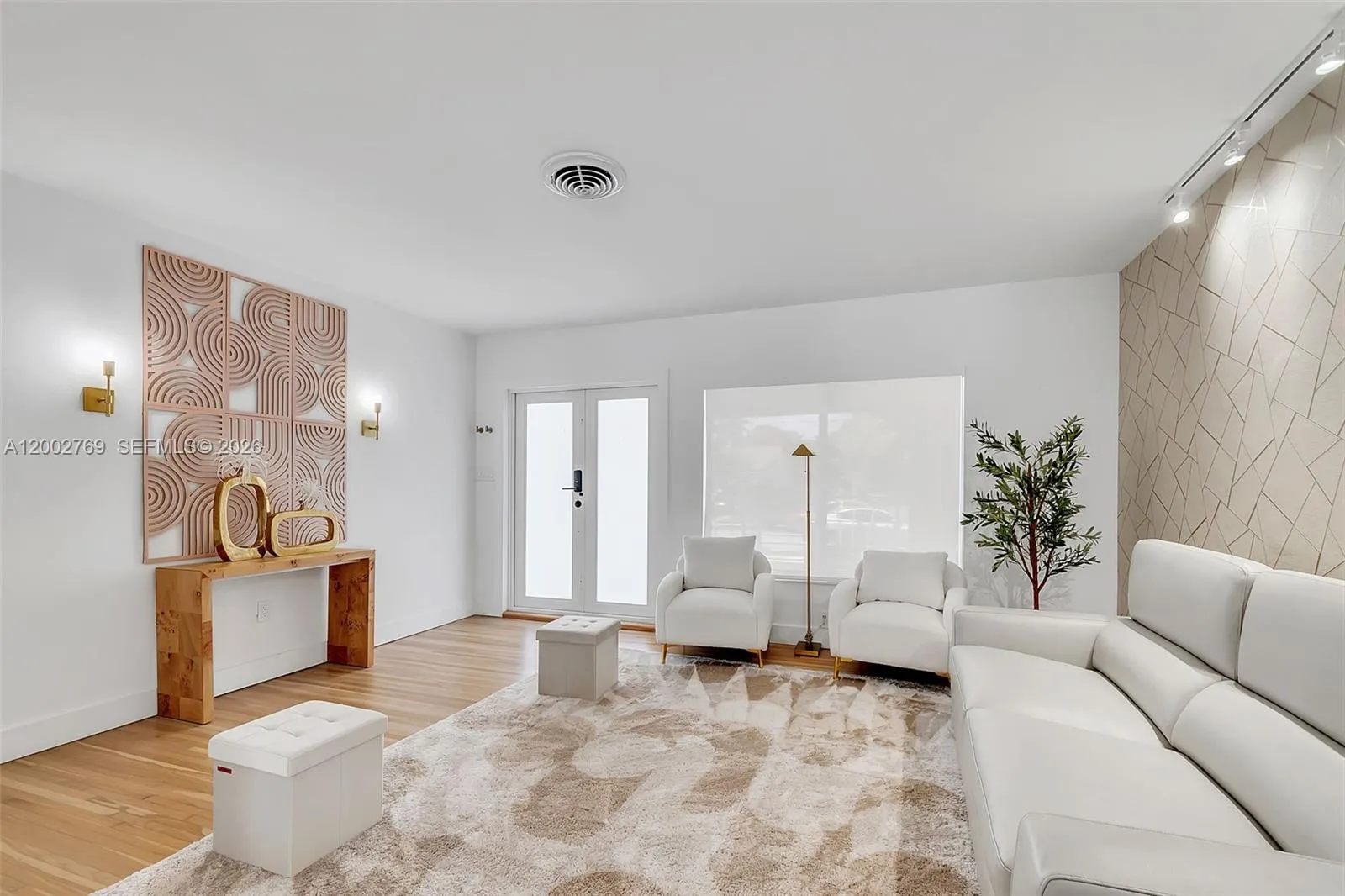 301 SW 30th Ct, Miami FL 33135