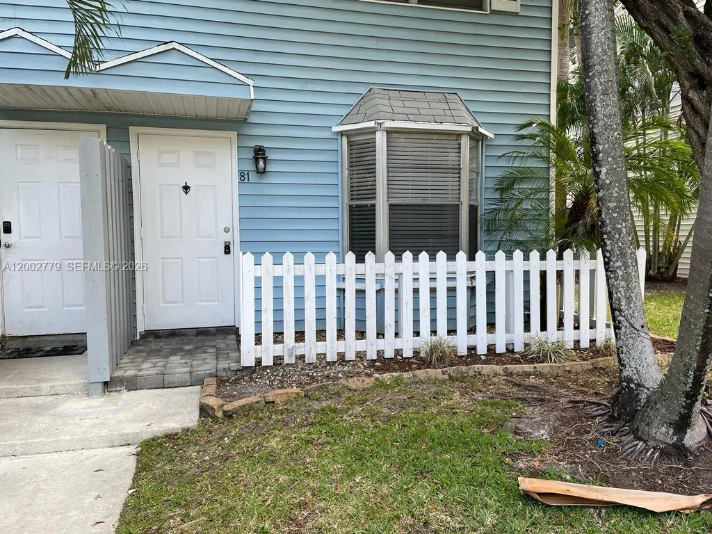 81 SW 3rd St # 81, Pompano Beach FL 33060