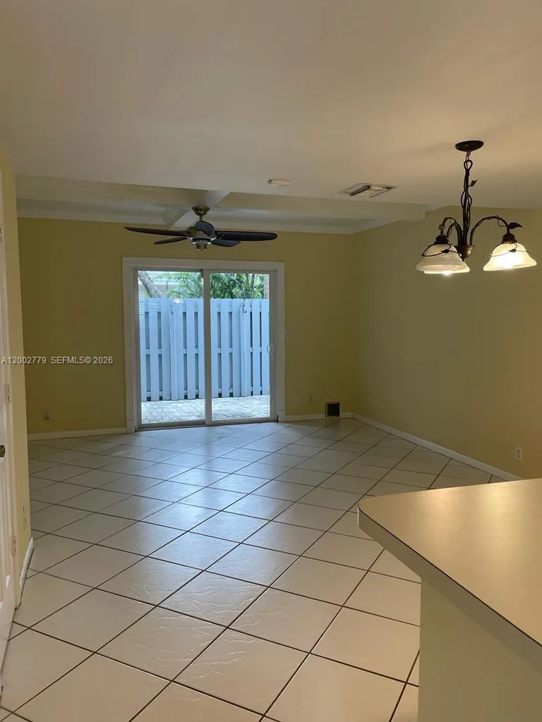 81 SW 3rd St # 81, Pompano Beach FL 33060
